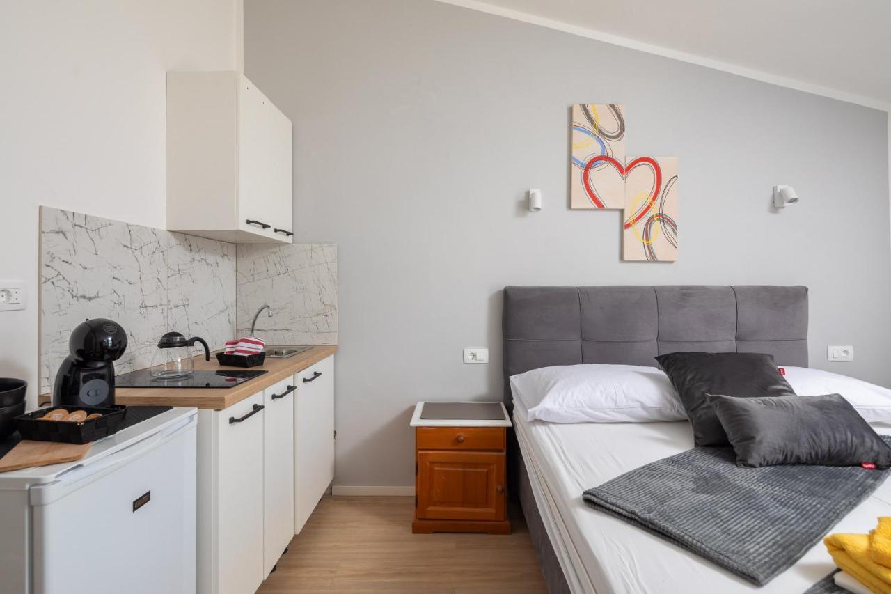 Beach Apartments Borovina Stanici Luaran gambar