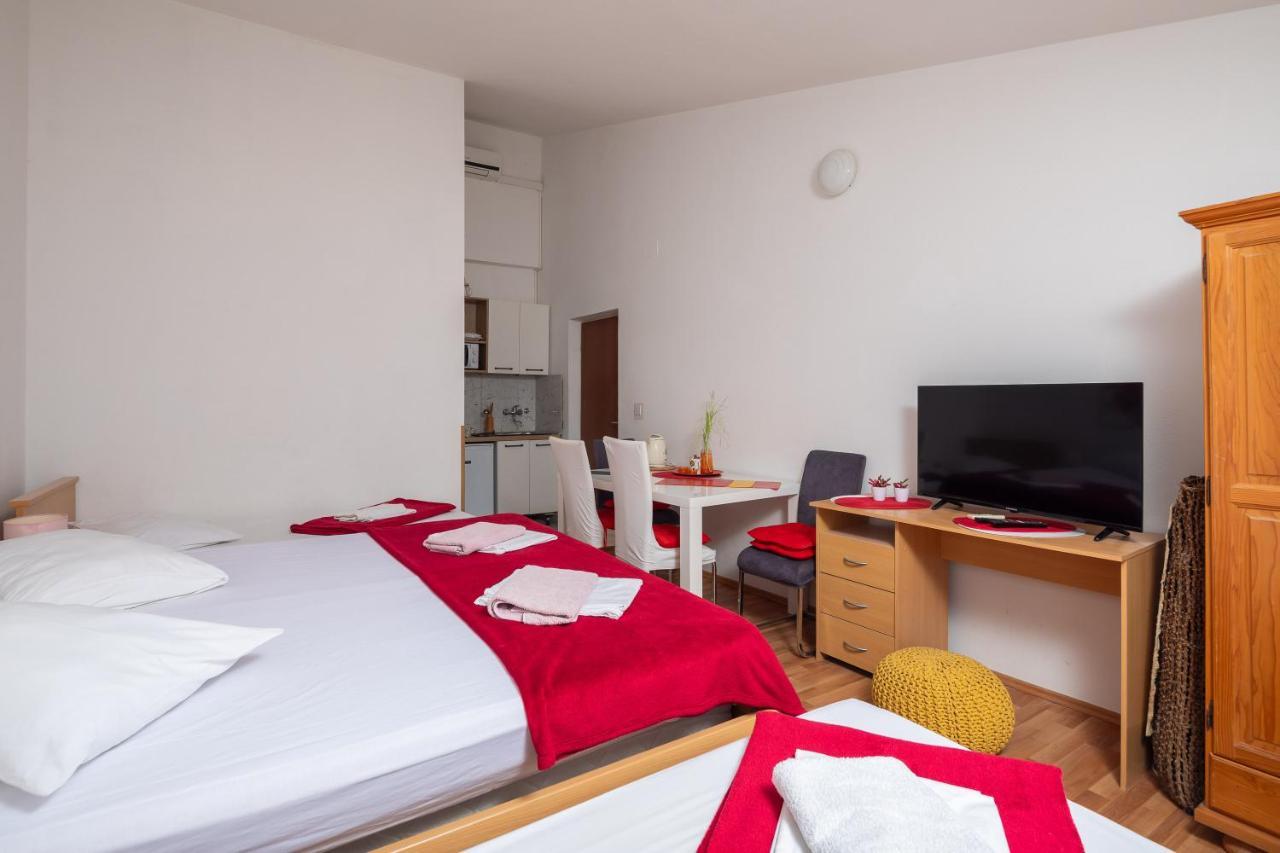 Beach Apartments Borovina Stanici Luaran gambar