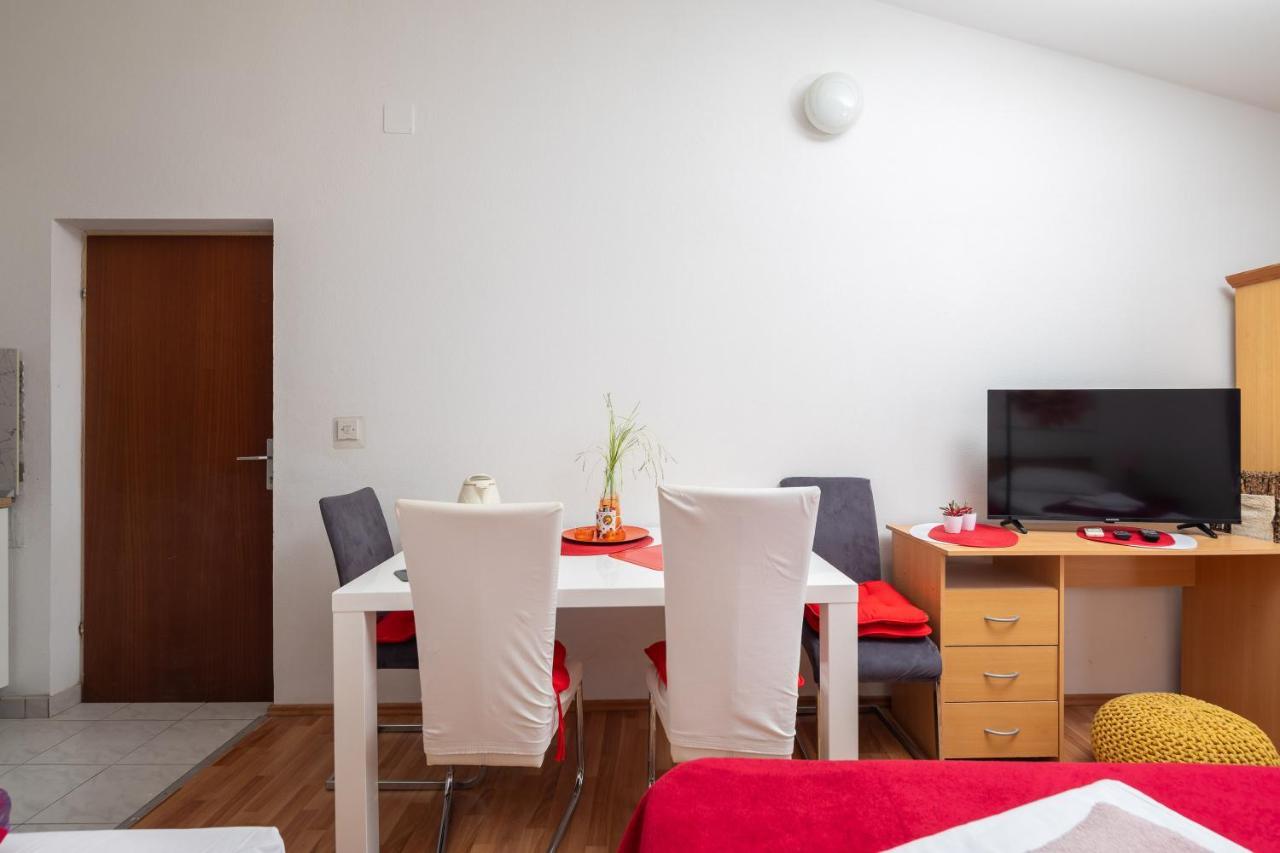 Beach Apartments Borovina Stanici Luaran gambar
