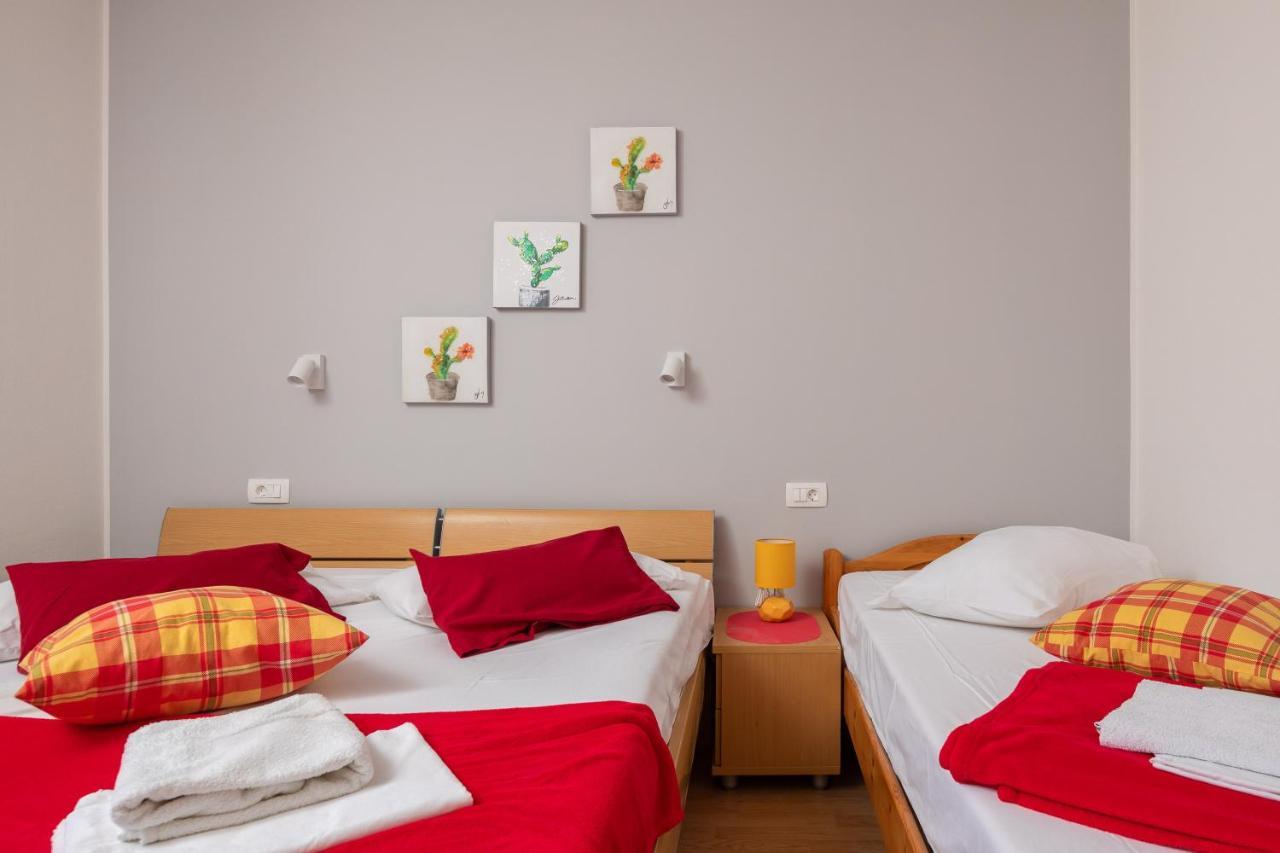 Beach Apartments Borovina Stanici Luaran gambar
