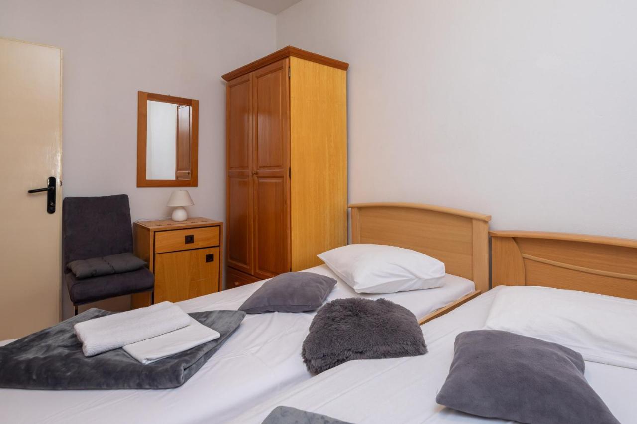 Beach Apartments Borovina Stanici Luaran gambar